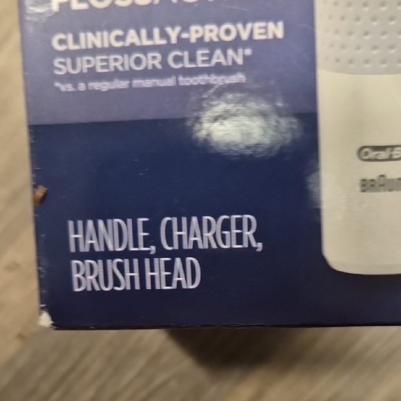 Rechargeable Toothbrush - Picture 7 of 9